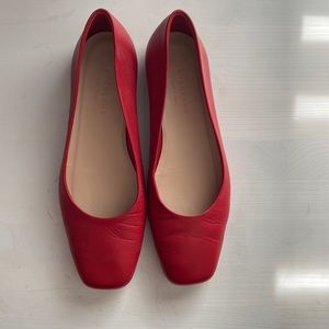 EVERLANE the 90’s square toe red flats